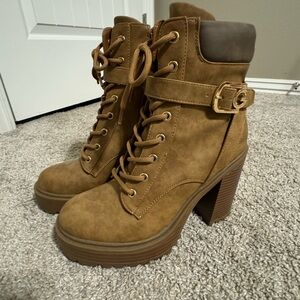 Brown Lace-Up Chunky Heel Boots
